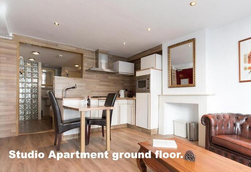 Студия Стандарт, De Vischpoorte, Hartje Deventer En Aan De Ijssel