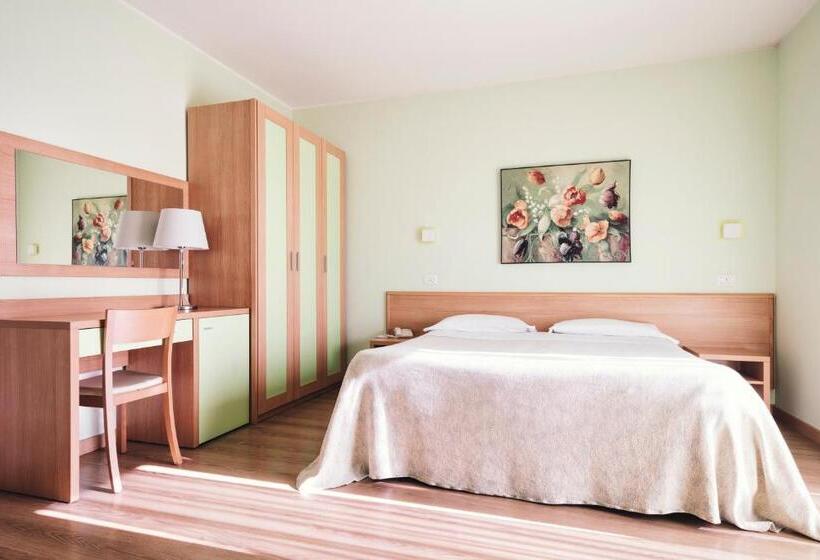 발코니가 있는 4인용 스탠다드 룸, Dei 7