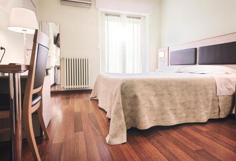 스탠다드 트리플 룸, Dei 7