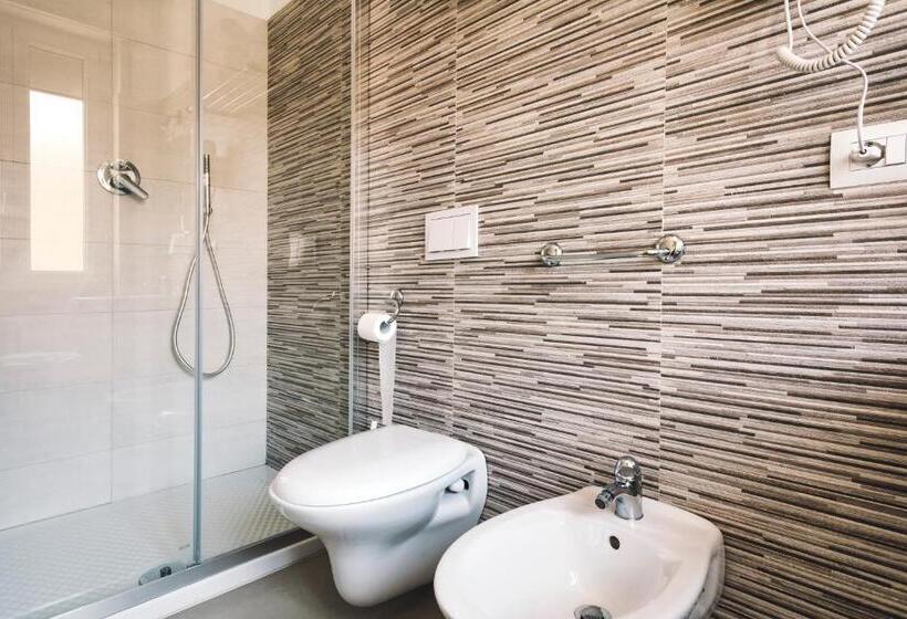 스탠다드 트리플 룸, Dei 7