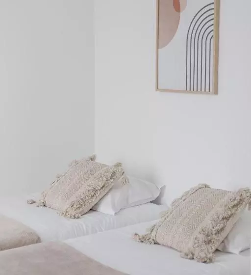 スタンダード４人部屋, Hôtel Porte Mars Reims Gare Centre Arena