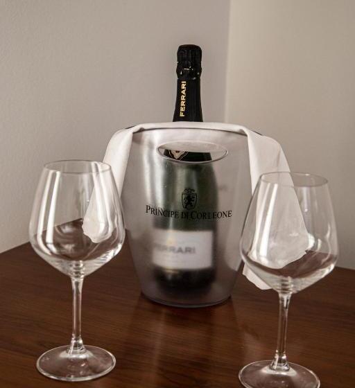 Standard Værelse, Leon D'oro