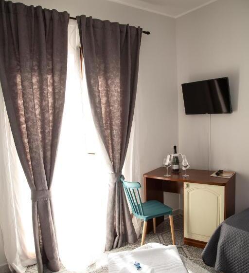 Standard Værelse, Leon D'oro