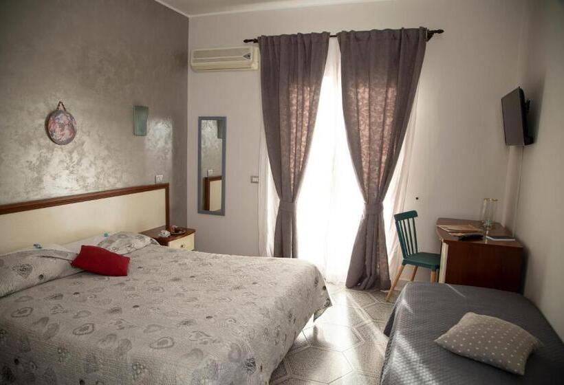 Standard Værelse, Leon D'oro