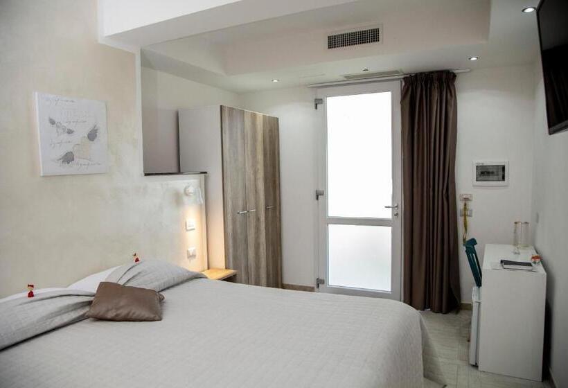 Standard 3 Pers. Værelse, Leon D'oro