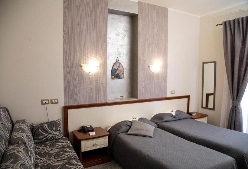 Standard Værelse, Leon D'oro