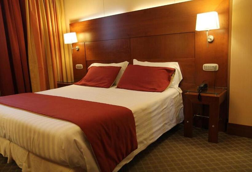 スタンダードトリプルルーム, Liola