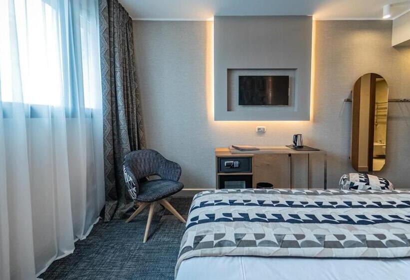 スーペリアールーム, Liola