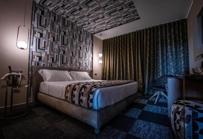 スーペリアールーム, Liola