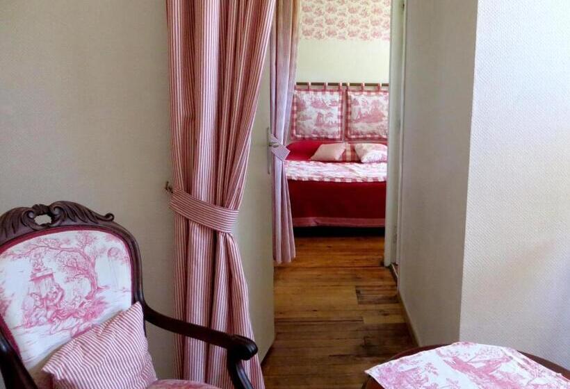 סוויטה משפחתית, Logis Hôtel Le Clos Pité