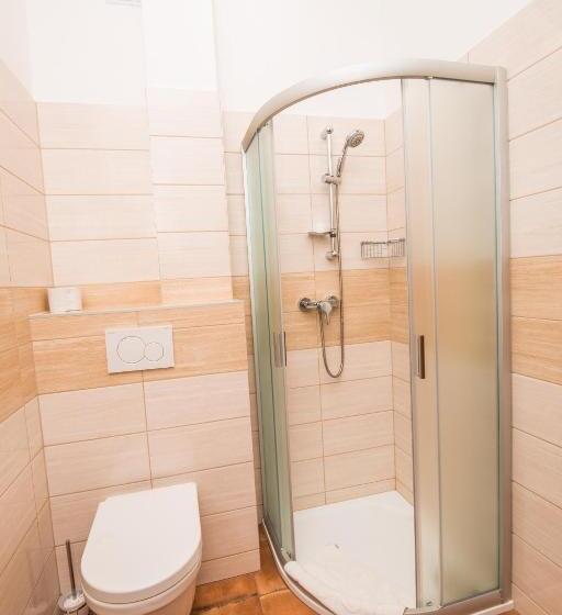 Номер Стандарт Трехместный, Morava