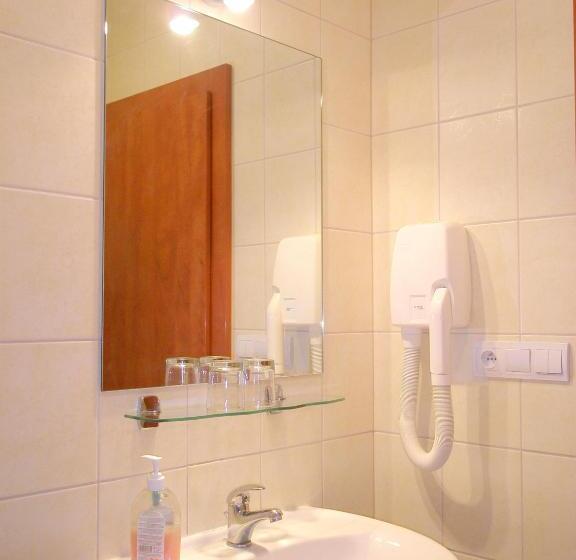 스탠다드 트리플 룸, Morava