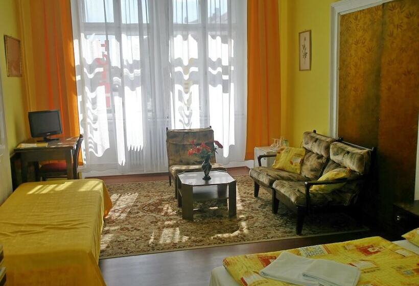 Четырехместный Номер Стандарт, Morava