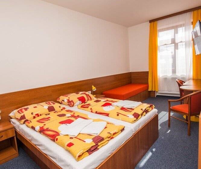 스탠다드 룸, Morava