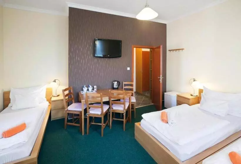 اتاق خانوادگی, Pytloun Self Check In Hotel Liberec