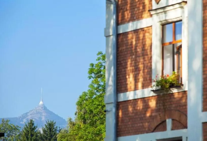 اتاق لوکس با وان آب گرم, Pytloun Self Check In Hotel Liberec