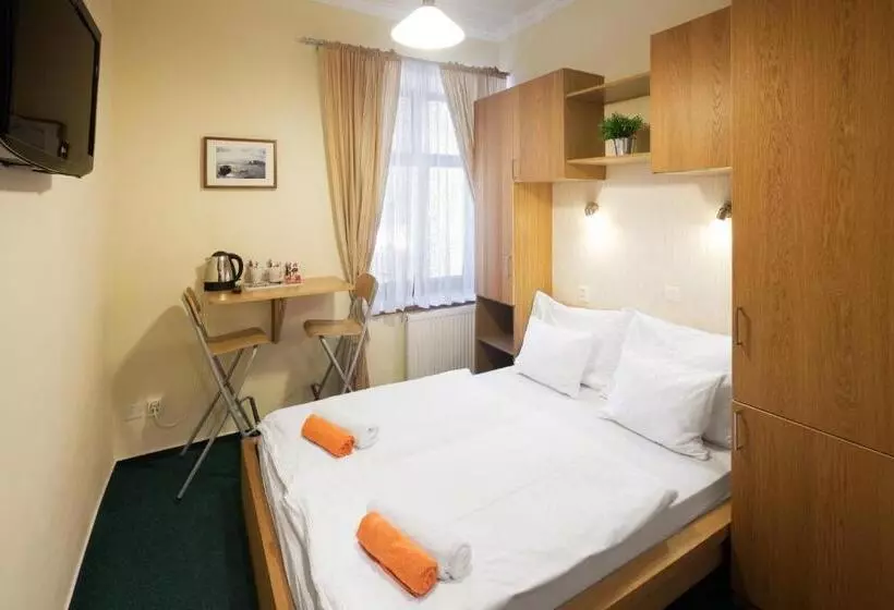 اتاق استاندارد یک نفره, Pytloun Self Check In Hotel Liberec