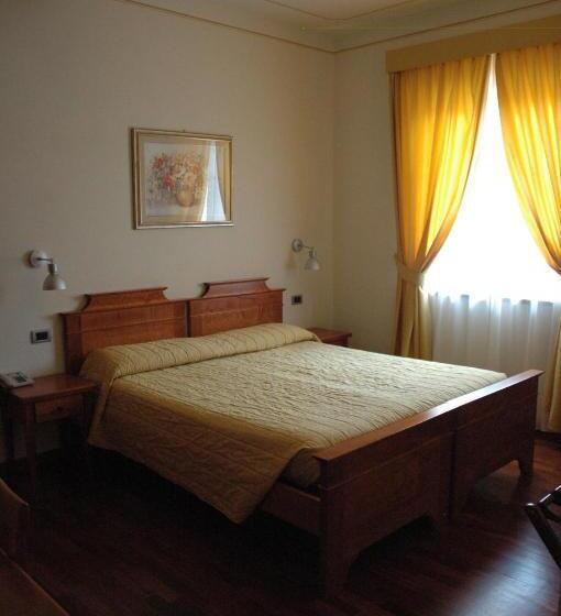 标准间, Rutiliano