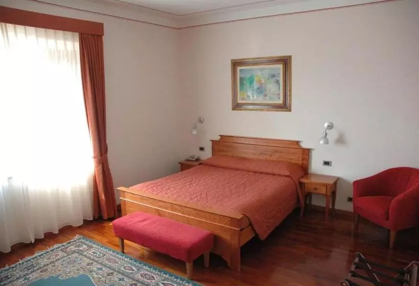 اتاق استاندارد, Rutiliano