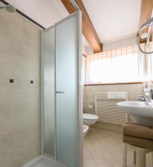 标准间, Rutiliano