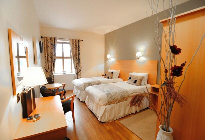 标准间, The Coach House