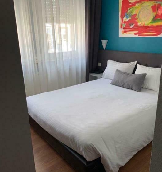 اتاق استاندارد, Yasha