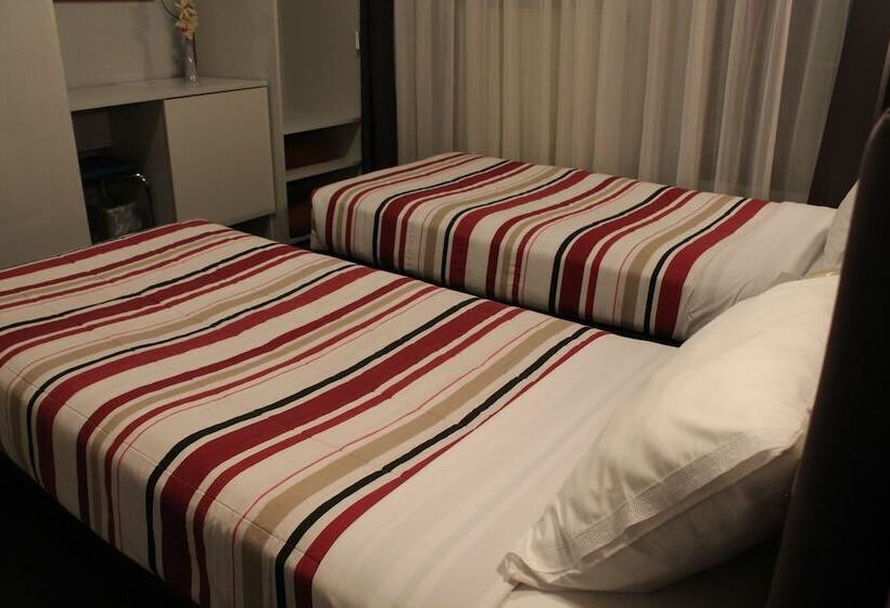 اتاق استاندارد, Yasha