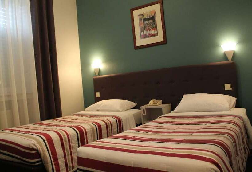 اتاق استاندارد, Yasha