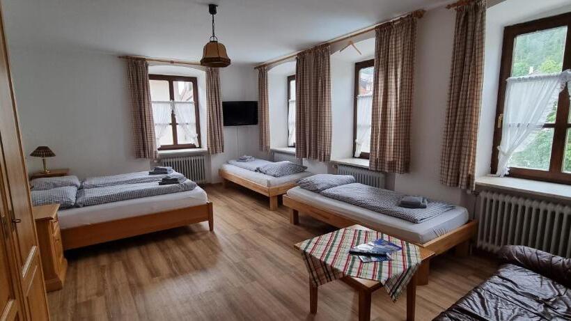 اتاق استاندارد چهار تخته, Gasthof Zum Rassen