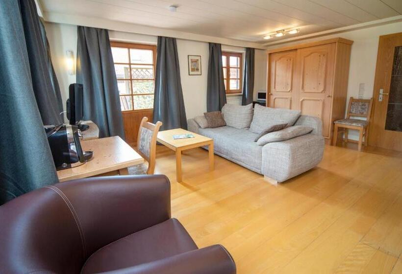 اتاق لوکس خانوادگی, Landgasthof Hanselewirt