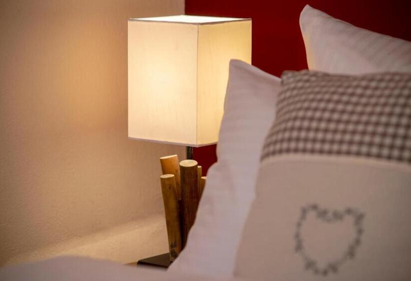 اتاق لوکس خانوادگی, Landgasthof Hanselewirt