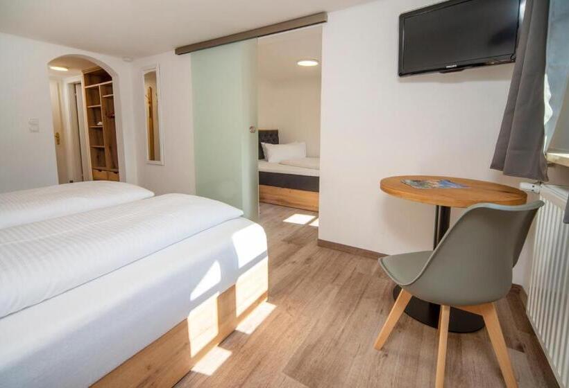 اتاق سوپریور سه تخته, Landgasthof Hanselewirt