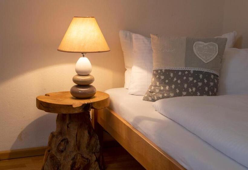 اتاق لوکس خانوادگی, Landgasthof Hanselewirt