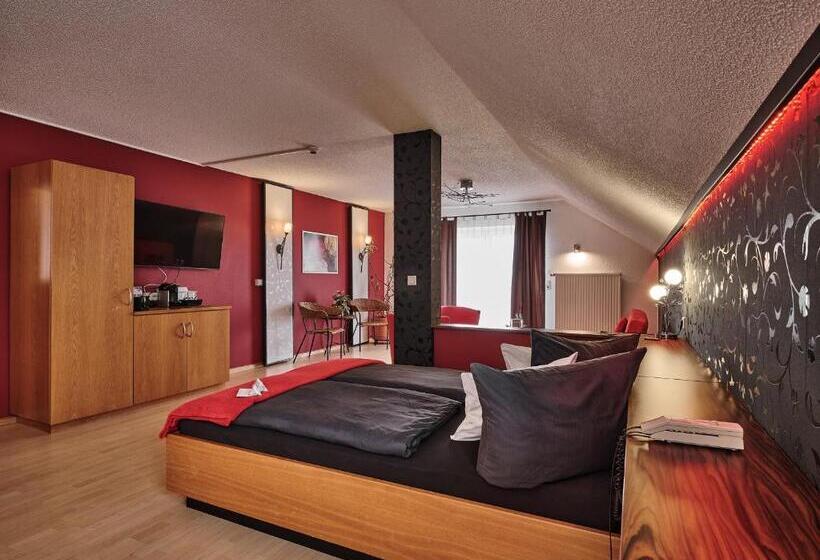 디럭스 스위트, Tiptop Hotel Am Hochrhein