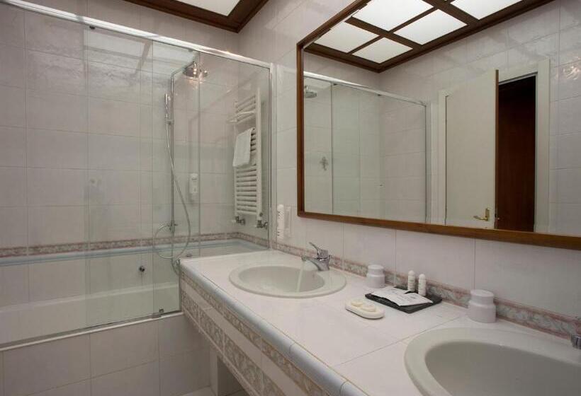 غرفة ديلوكس مطلة على البحيرة, Villa Capri