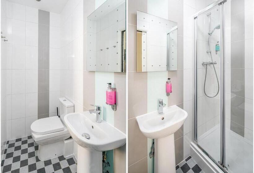 Habitació Triple Deluxe, Bed&Breakfast Bakers