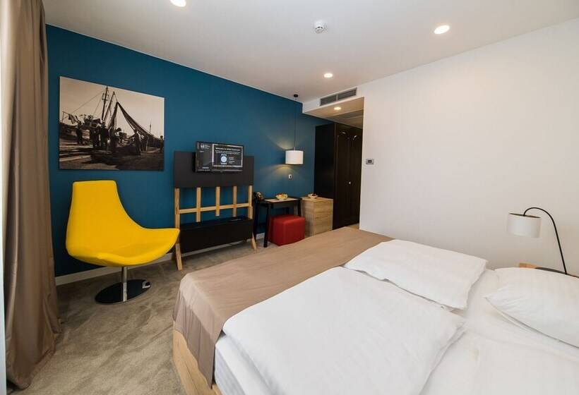 高级房间侧面带海景, Boutique Hotel Esplanade