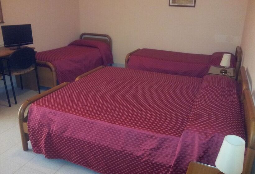 חדר סטנדרט לשלושה, Airone