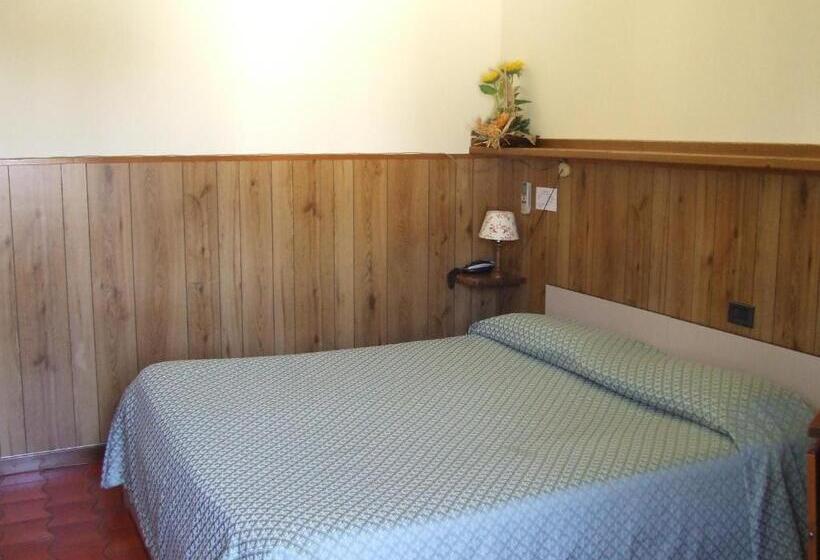 Номер Стандарт, Il Cochino