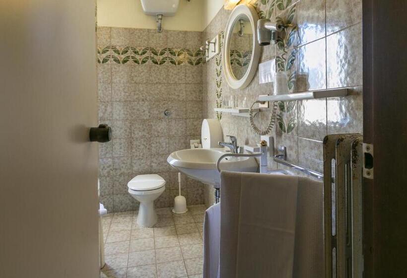 Номер Стандарт, Il Cochino