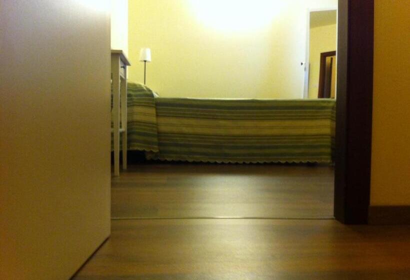 Номер Deluxe, Il Cochino