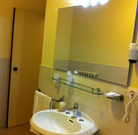 Номер Deluxe, Il Cochino