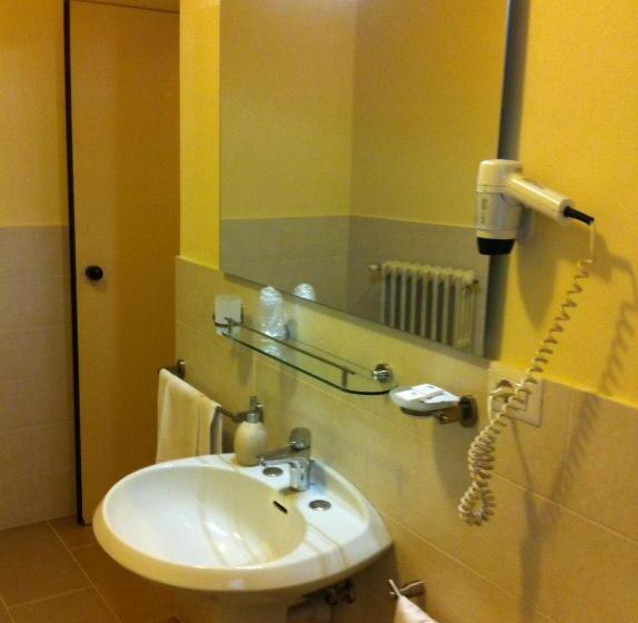 Номер Deluxe, Il Cochino