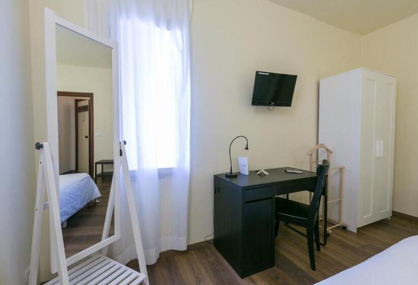 Номер Deluxe, Il Cochino