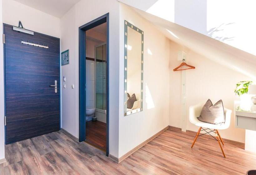 Номер Basic, Arooma