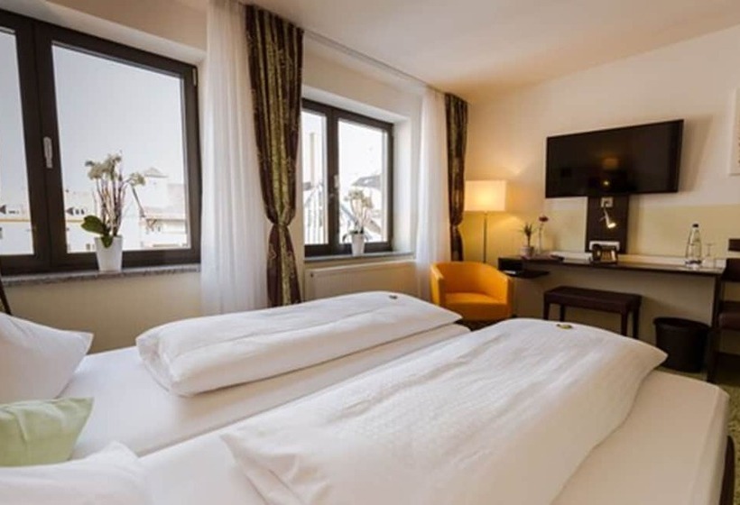 Номер Стандарт, Arooma