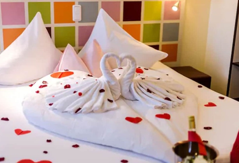 Полулюкс, Arooma