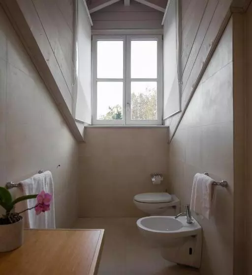 اتاق لوکس, Art Hotel Varese