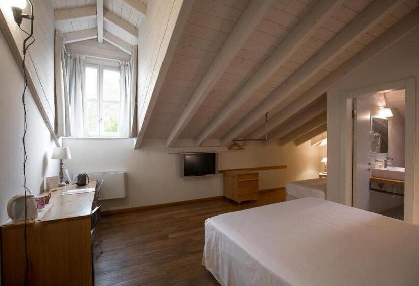 اتاق لوکس, Art Hotel Varese