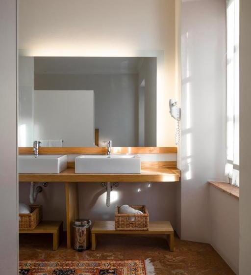 اتاق لوکس, Art Hotel Varese